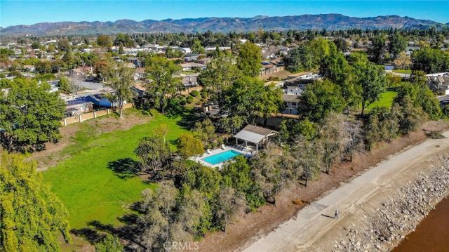 2915 Deacon 17, Simi Valley, CA 93065