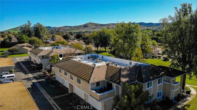 2915 Deacon 17, Simi Valley, CA 93065
