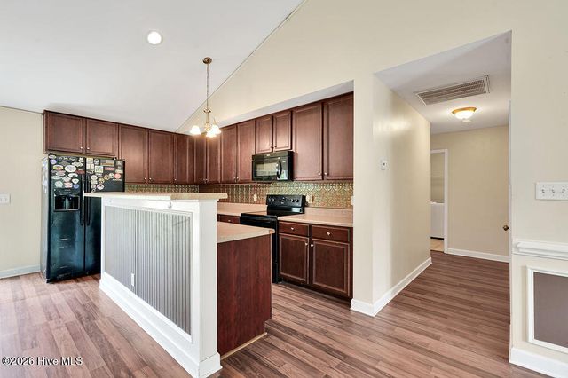 225 Derby Downs Drive, Sneads Ferry, NC 28460