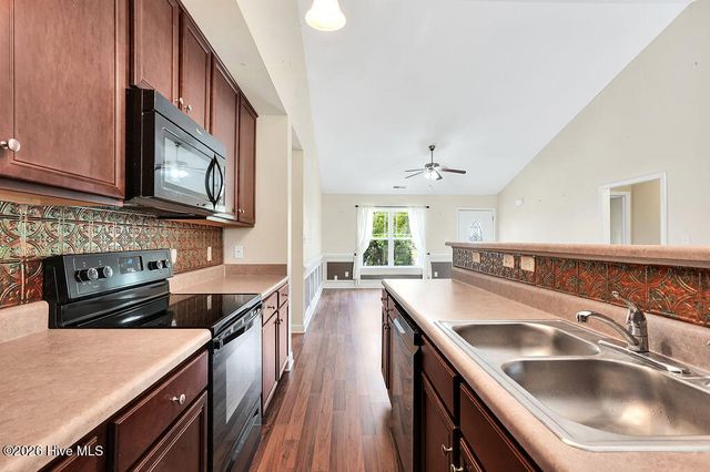225 Derby Downs Drive, Sneads Ferry, NC 28460