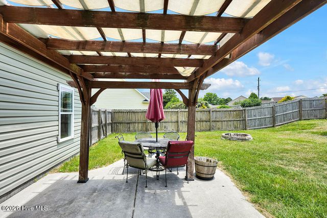 225 Derby Downs Drive, Sneads Ferry, NC 28460