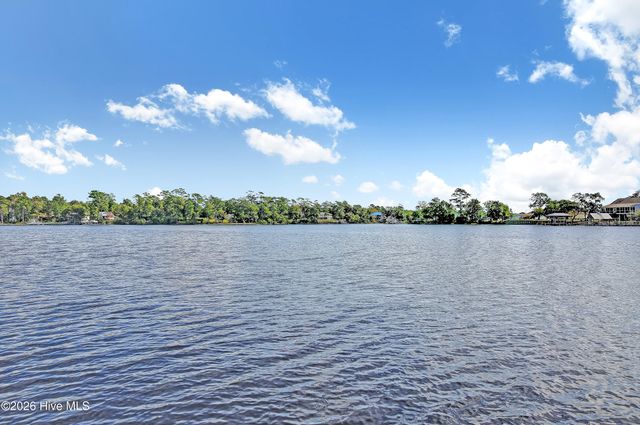 225 Derby Downs Drive, Sneads Ferry, NC 28460