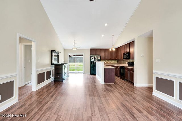225 Derby Downs Drive, Sneads Ferry, NC 28460