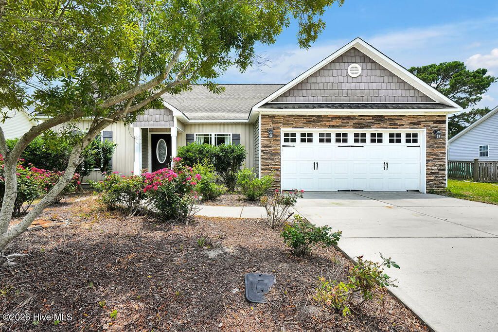 225 Derby Downs Drive, Sneads Ferry, NC 28460