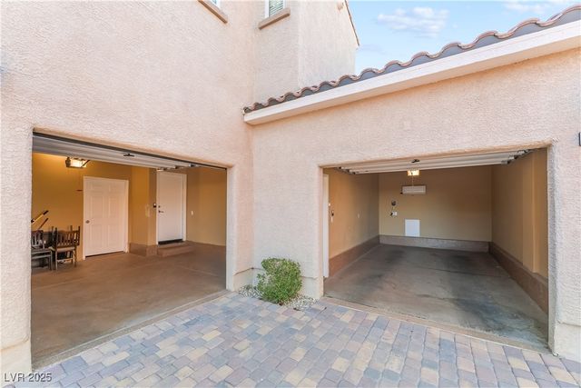 9115 Hermosa Valley Street, Las Vegas, NV 89178