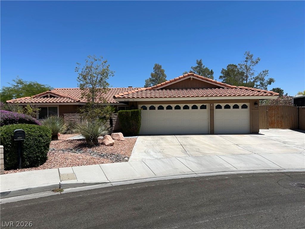 8320 West Eddy Stone Drive, Las Vegas, NV 89117