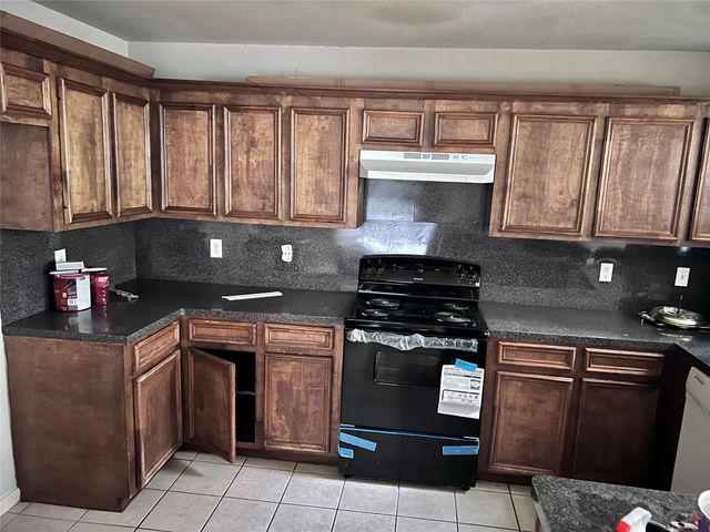 4209 Clover Street B, Houston, TX 77051