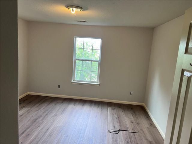 4209 Clover Street B, Houston, TX 77051