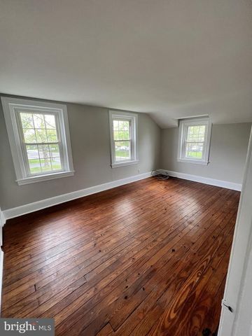 38 RICHBORO RD, Newtown, PA 18940