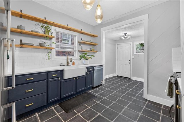 840 Barnett Avenue, Kansas City, KS 66101