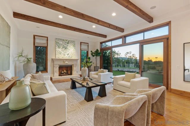 8080 La Jolla Scenic Dr North, La Jolla, CA 92037