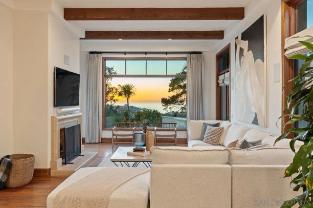 8080 La Jolla Scenic Dr North, La Jolla, CA 92037