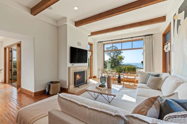 8080 La Jolla Scenic Dr North, La Jolla, CA 92037
