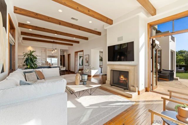 8080 La Jolla Scenic Dr North, La Jolla, CA 92037