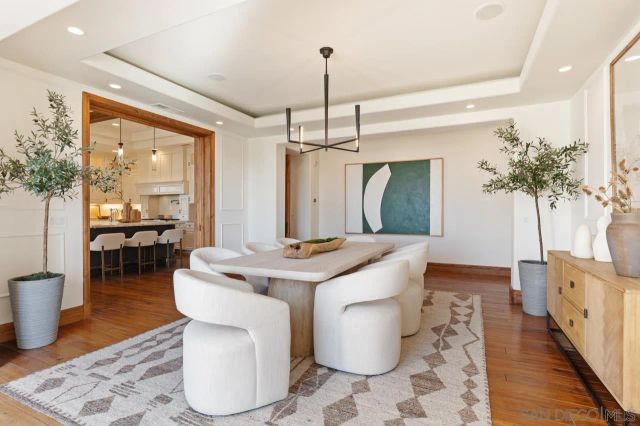 8080 La Jolla Scenic Dr North, La Jolla, CA 92037