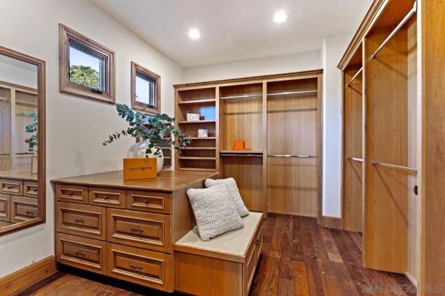 8080 La Jolla Scenic Dr North, La Jolla, CA 92037