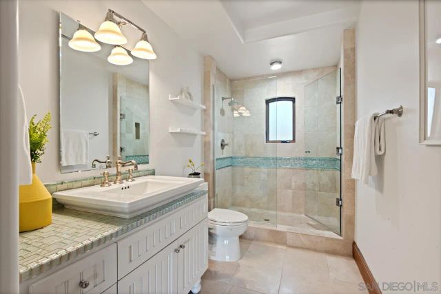 8080 La Jolla Scenic Dr North, La Jolla, CA 92037