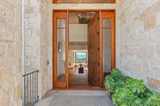 8080 La Jolla Scenic Dr North, La Jolla, CA 92037