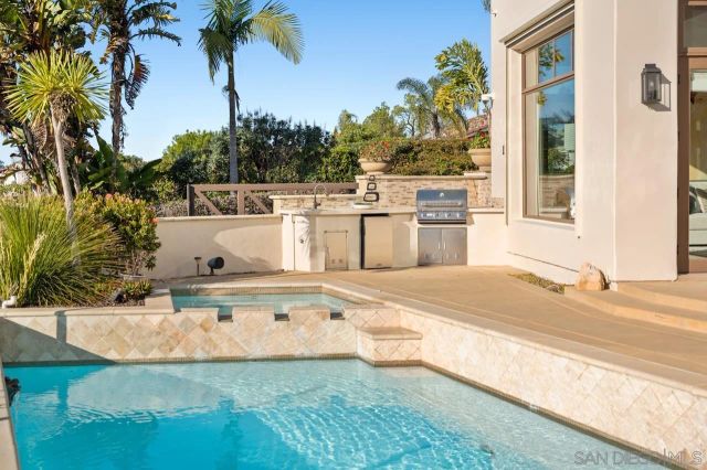 8080 La Jolla Scenic Dr North, La Jolla, CA 92037