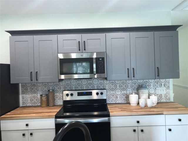 1321 W NORTH B STREET, Tampa, FL 33606