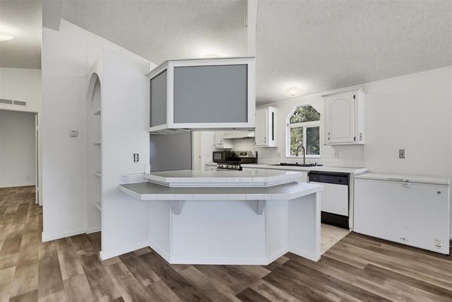 9932 Frenchtown-Dobbins Rd, Oregon House, CA 95962