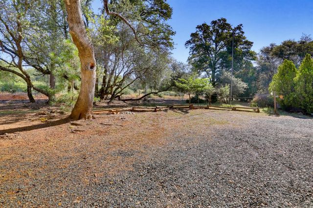 9932 Frenchtown-Dobbins Rd, Oregon House, CA 95962