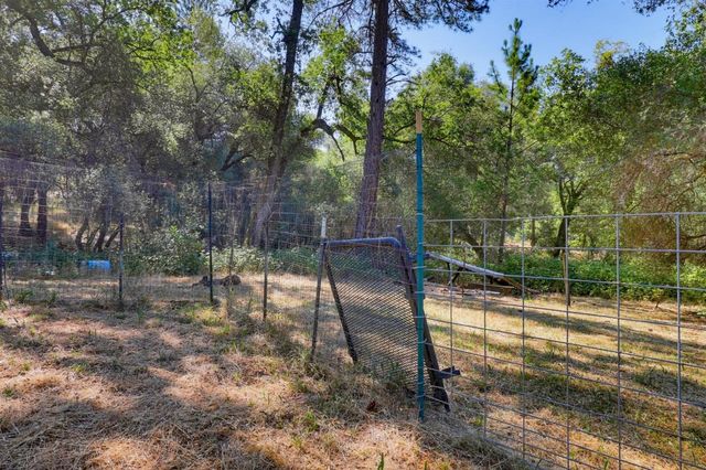 9932 Frenchtown-Dobbins Rd, Oregon House, CA 95962