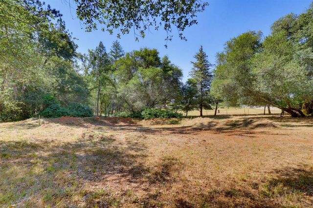 9932 Frenchtown-Dobbins Rd, Oregon House, CA 95962