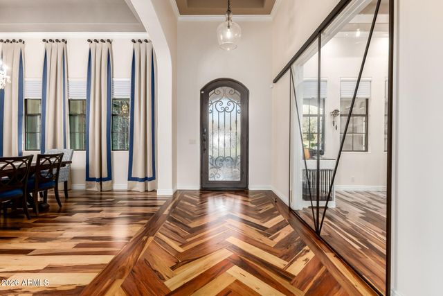 4421 E TAURUS Place, Chandler, AZ 85249