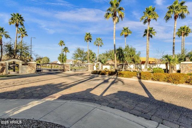 4421 E TAURUS Place, Chandler, AZ 85249