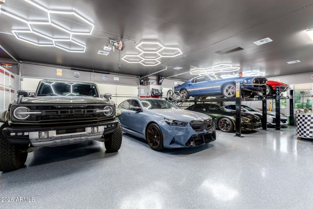 4421 E TAURUS Place, Chandler, AZ 85249