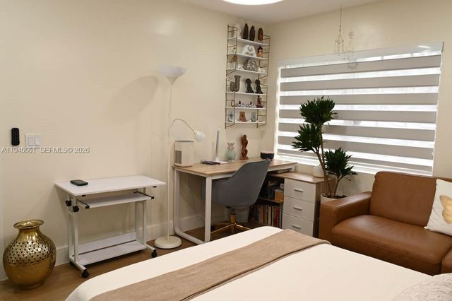 1430 Cottonwood Cir, Weston, FL 33326