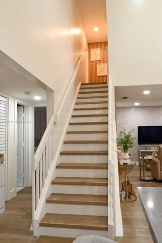 1430 Cottonwood Cir, Weston, FL 33326