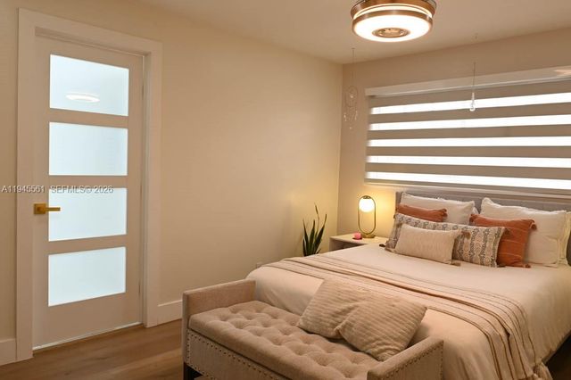 1430 Cottonwood Cir, Weston, FL 33326