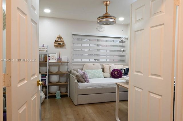 1430 Cottonwood Cir, Weston, FL 33326