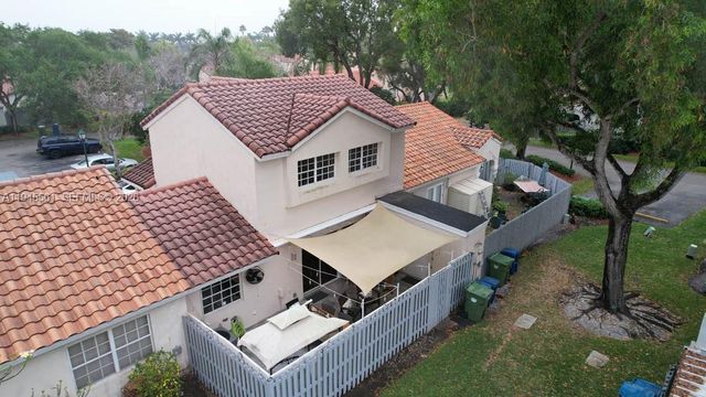 1430 Cottonwood Cir, Weston, FL 33326