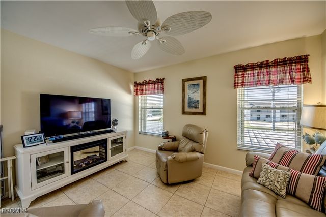 4025 SE 19th PL 209, Cape Coral, FL 33904