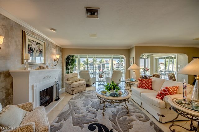 4025 SE 19th PL 209, Cape Coral, FL 33904