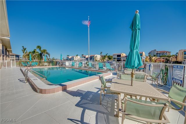 4025 SE 19th PL 209, Cape Coral, FL 33904