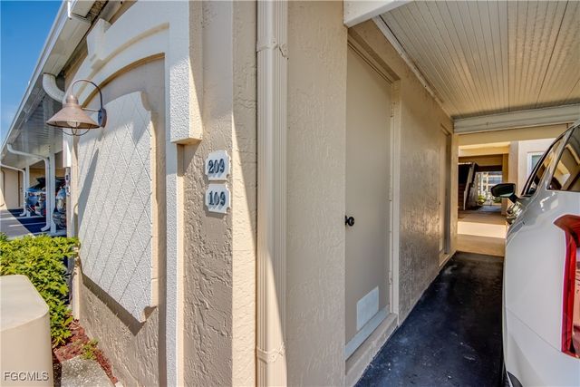 4025 SE 19th PL 209, Cape Coral, FL 33904