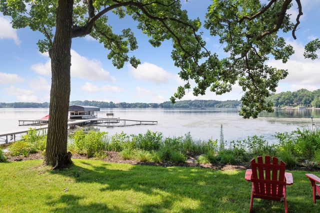 25 Riley Ridge, Chanhassen, MN 55317