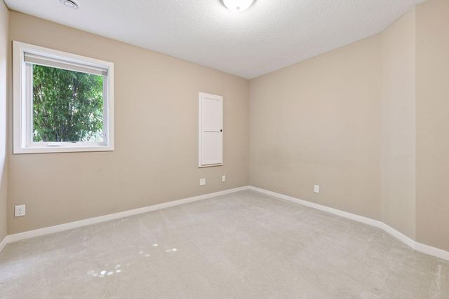 25 Riley Ridge, Chanhassen, MN 55317