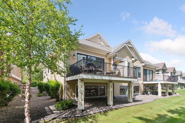 25 Riley Ridge, Chanhassen, MN 55317