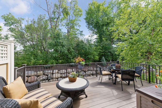 25 Riley Ridge, Chanhassen, MN 55317