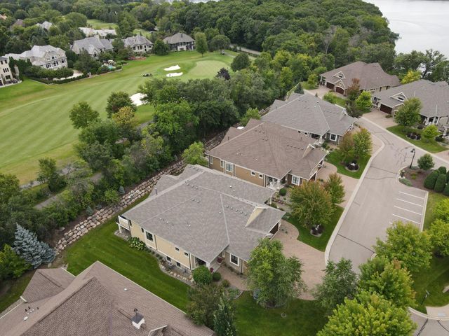 25 Riley Ridge, Chanhassen, MN 55317