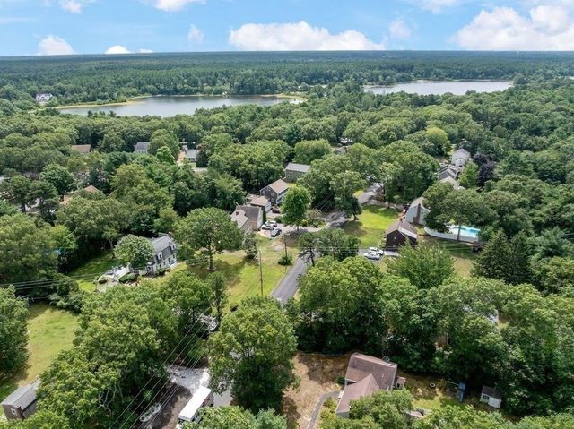 17 West Pond Road, Plymouth, MA 02360