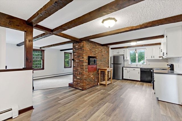 17 West Pond Road, Plymouth, MA 02360
