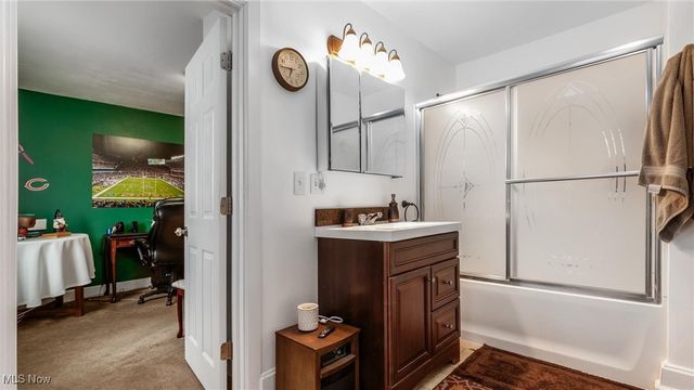 914 Taylor Avenue, Cambridge, OH 43725