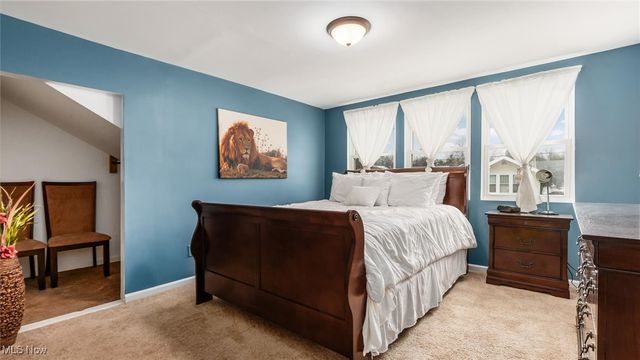 914 Taylor Avenue, Cambridge, OH 43725