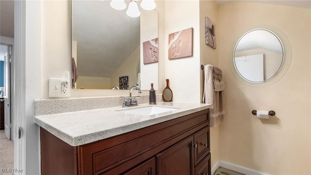 914 Taylor Avenue, Cambridge, OH 43725